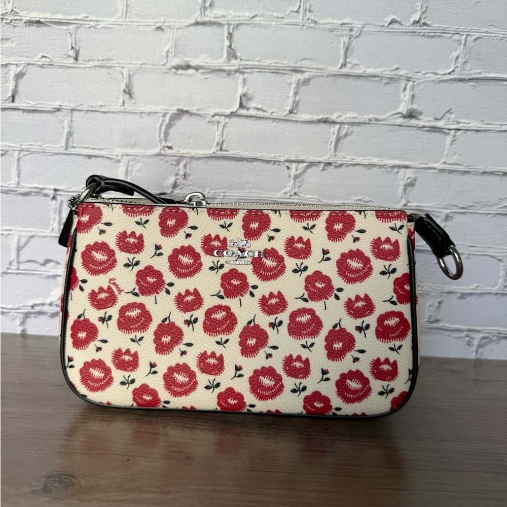 Coach Nolita 19 Red Floral zipping with chain extenter Wristlet Small bag - Picture 3 of 12